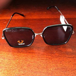 NWT True Religion Black Sunglasses TR 4123 56/18/140.